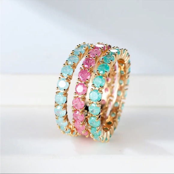 Jewelry - Green Zirconia stone ring
